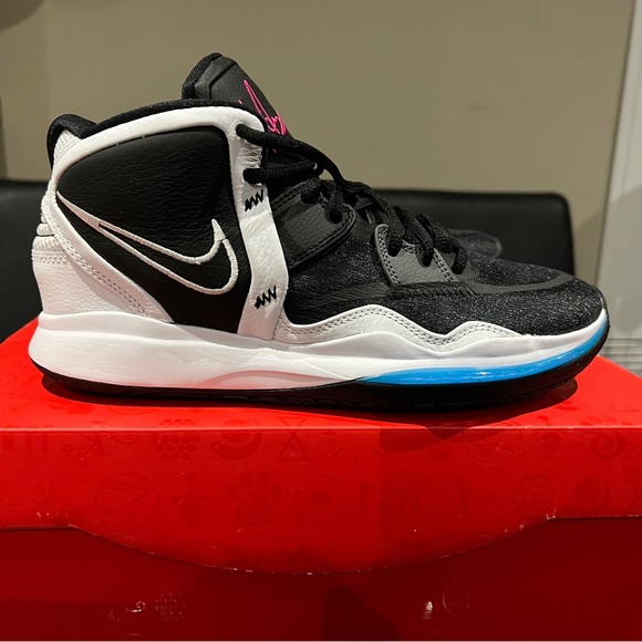 Kyrie 8 infinity South Beach Size 8.5 - Picture 1 of 3